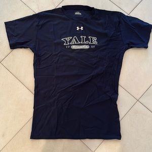 Under Armour Women's Yale bulldogs, athletic shirt, XL BLUE